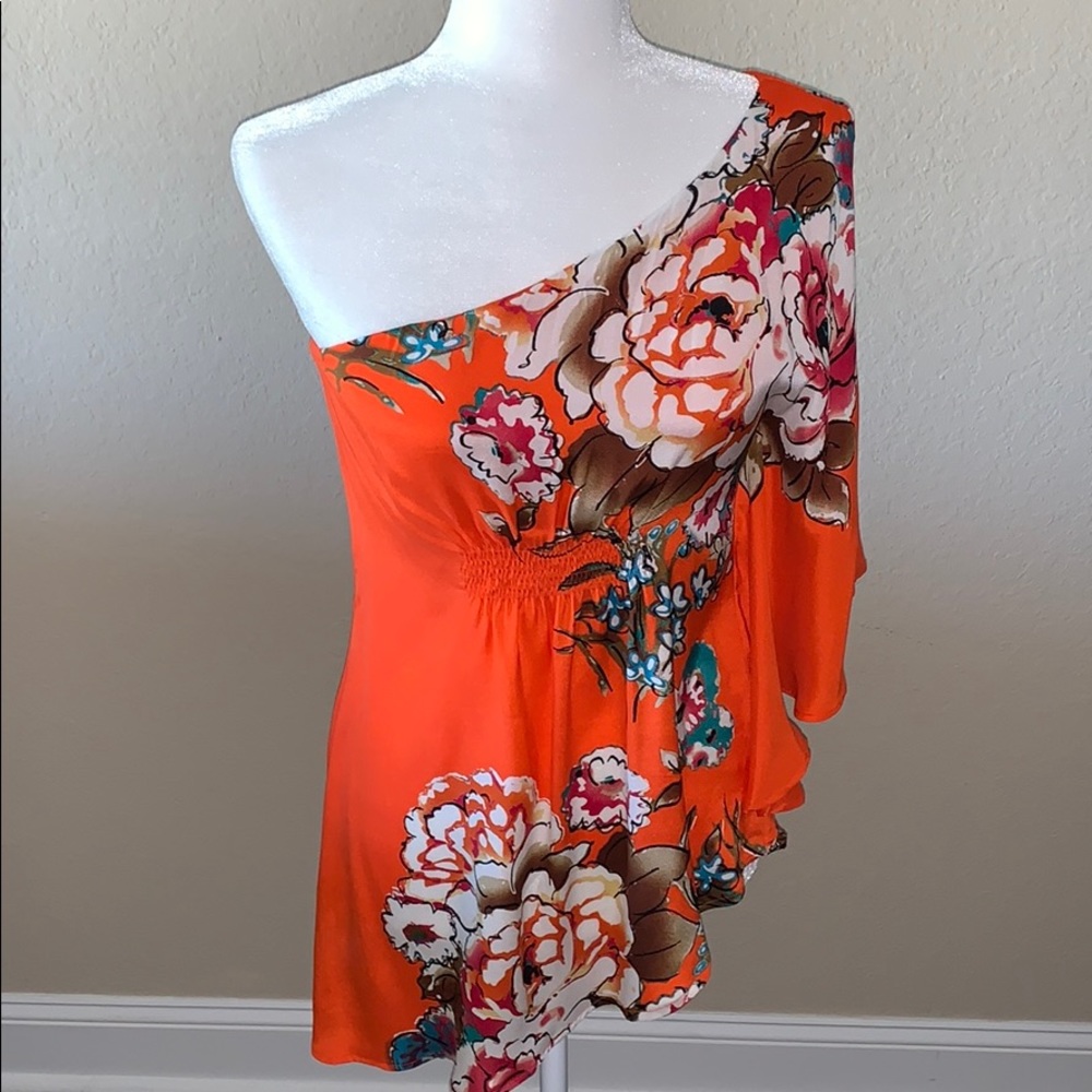Cute floral one shoulder top from cache size xs